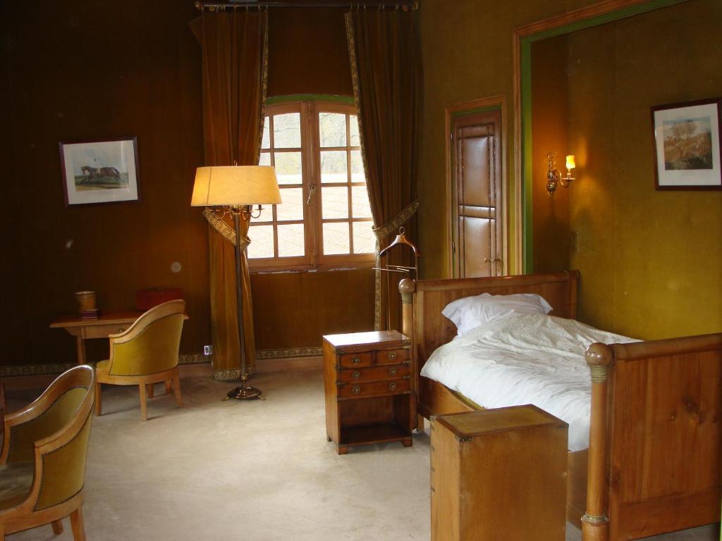 Le Chateau D'Ailly Parigny  Room photo