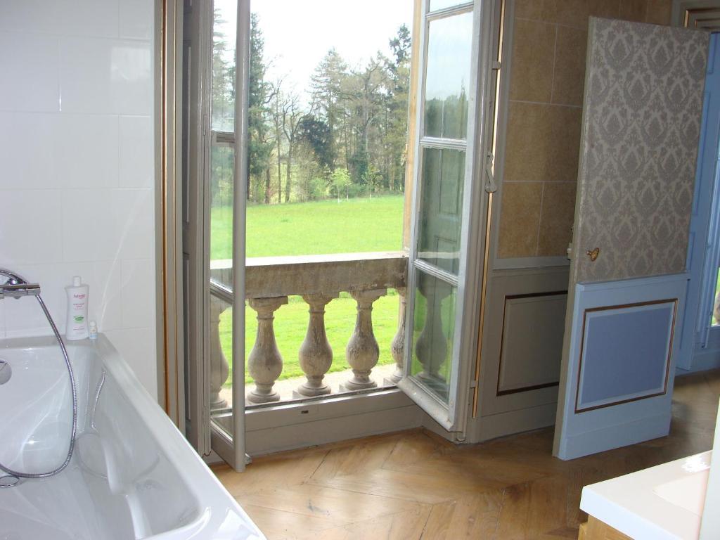 Le Chateau D'Ailly Parigny  Room photo